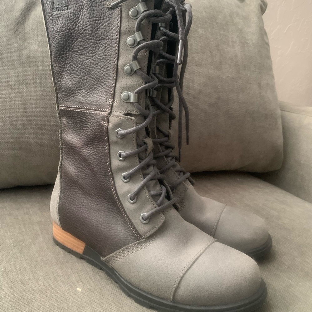 Sorel womens boots size 8